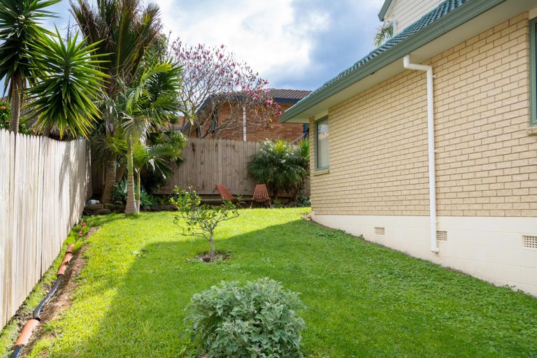 Photo of property in 28 San Bernadino Drive, Henderson, Auckland, 0612