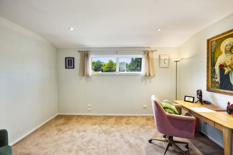 Photo of property in 1 Seagers Close, Kinloch, Taupo, 3377