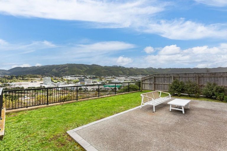 Photo of property in 18a Omaka Place, Aotea, Porirua, 5024
