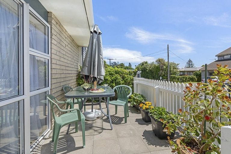 Photo of property in 3/220 Coronation Avenue, Welbourn, New Plymouth, 4310