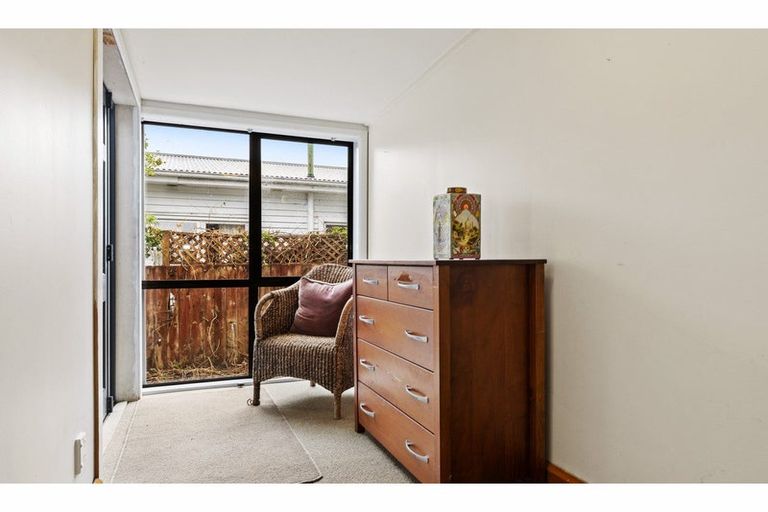 Photo of property in 18 Birdwood Avenue, Beckenham, Christchurch, 8023