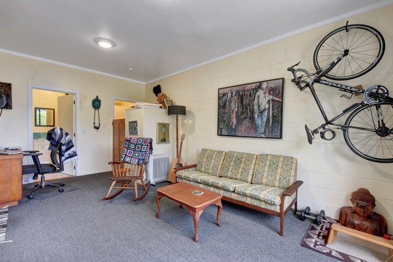 Photo of property in 27 Gravesend Place, Picton, 7220