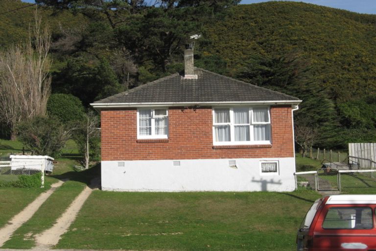 Photo of property in 236 Waddington Drive, Naenae, Lower Hutt, 5011