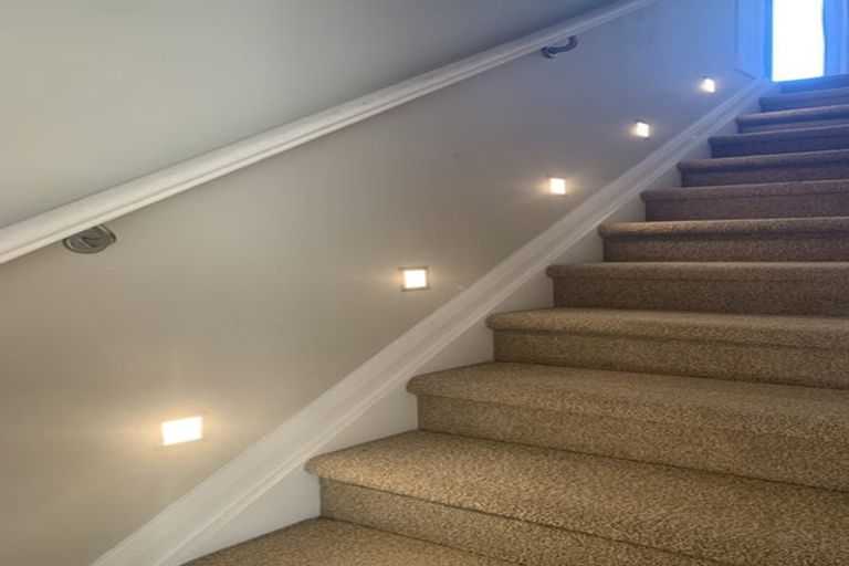 Photo of property in 6 David Beattie Place, Chatswood, Auckland, 0626