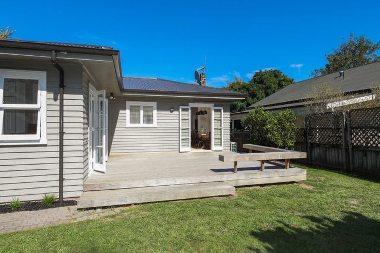 Photo of property in 8 Saint Winifreds Avenue, Hamilton East, Hamilton, 3216