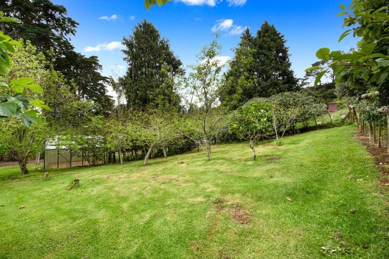 Photo of property in 15 Te Henga Road, Waitakere, Henderson, 0781