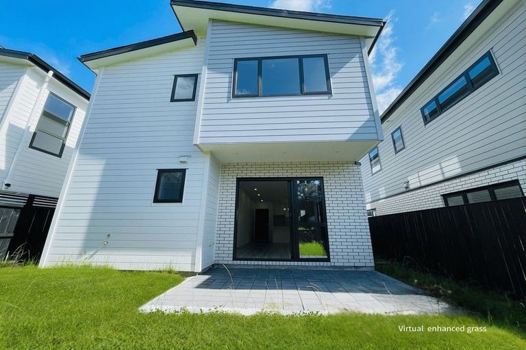 Photo of property in 27 Whiteywood Street, Westgate, 0814