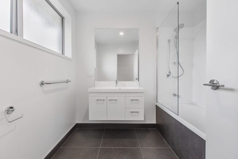 Photo of property in 14a Greenock Road, Ranui, Auckland, 0612