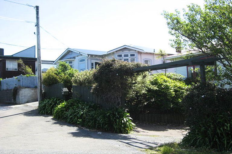 Photo of property in 28 Waru Street, Khandallah, Wellington, 6035