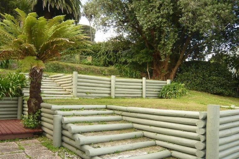 Photo of property in 18 Rothesay Place, Dinsdale, Hamilton, 3204