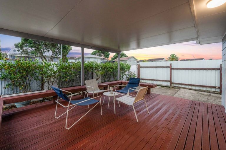 Photo of property in 11 Caserta Place, Clover Park, Auckland, 2023