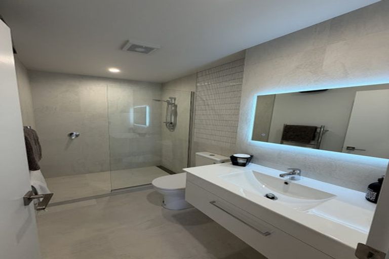 Photo of property in 9 Tieke Lane, Massey, Auckland, 0614