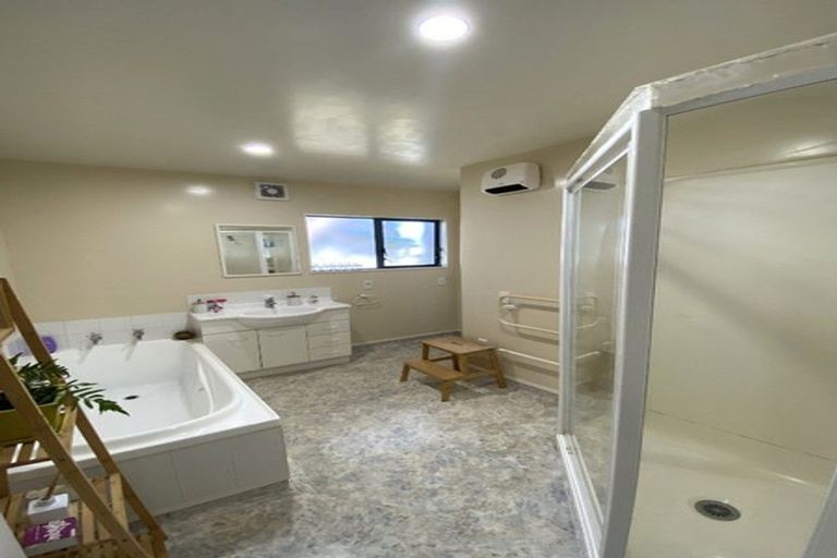 Photo of property in 5 Nether Green Crescent, Johnsonville, Wellington, 6037