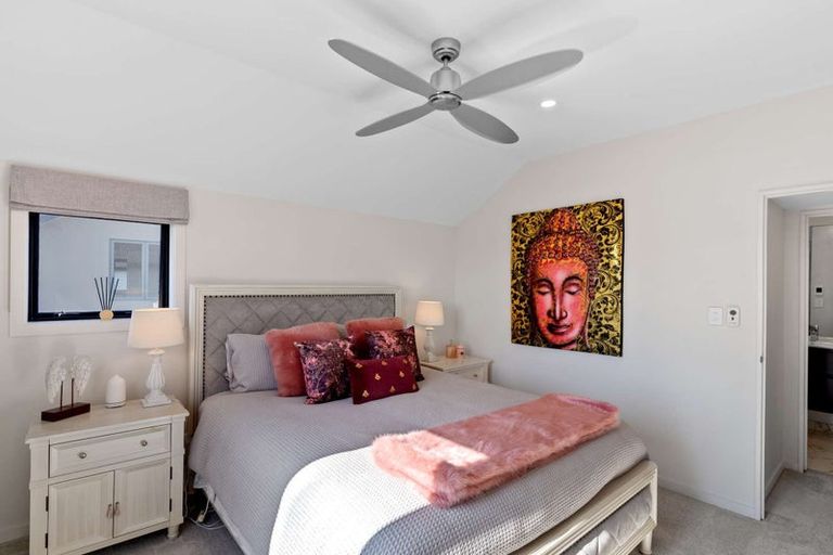 Photo of property in 2/218 Springfield Road, St Albans, Christchurch, 8014