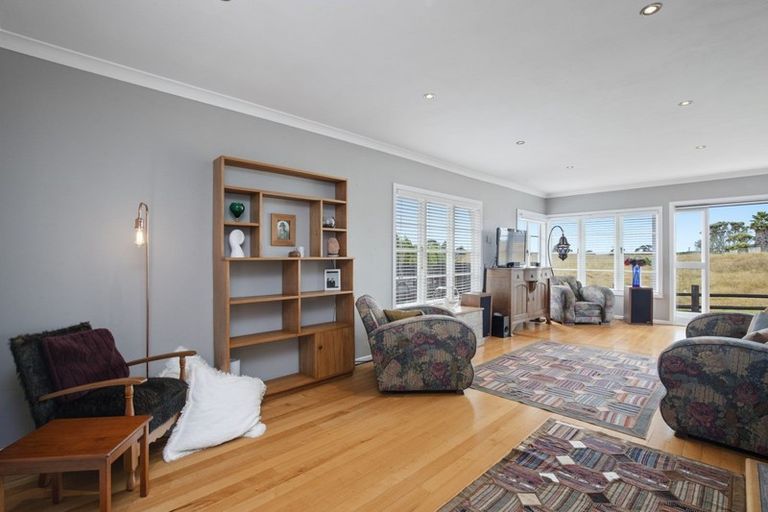 Photo of property in 72 Glenbrook Waiuku Road, Waiuku, 2681