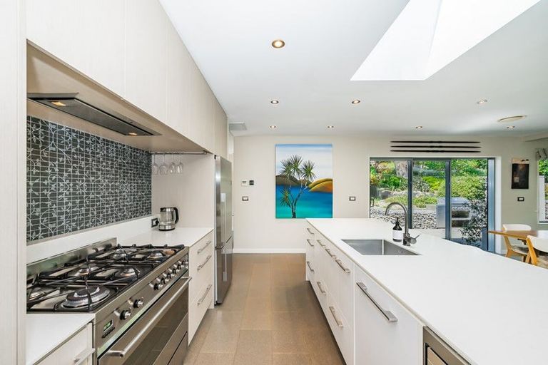 Photo of property in 4 Ferndale Drive, Waikanae, 5036