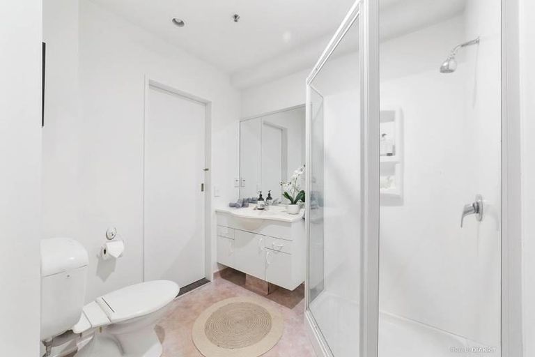 Photo of property in Courtenay Apartments, 606/120 Courtenay Place, Te Aro, Wellington, 6011