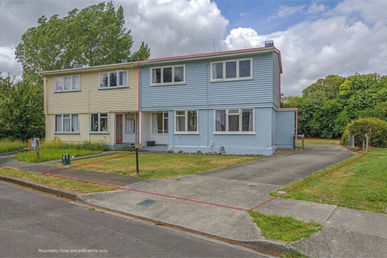 Photo of property in 8 Renfrew Place, Highbury, Palmerston North, 4412