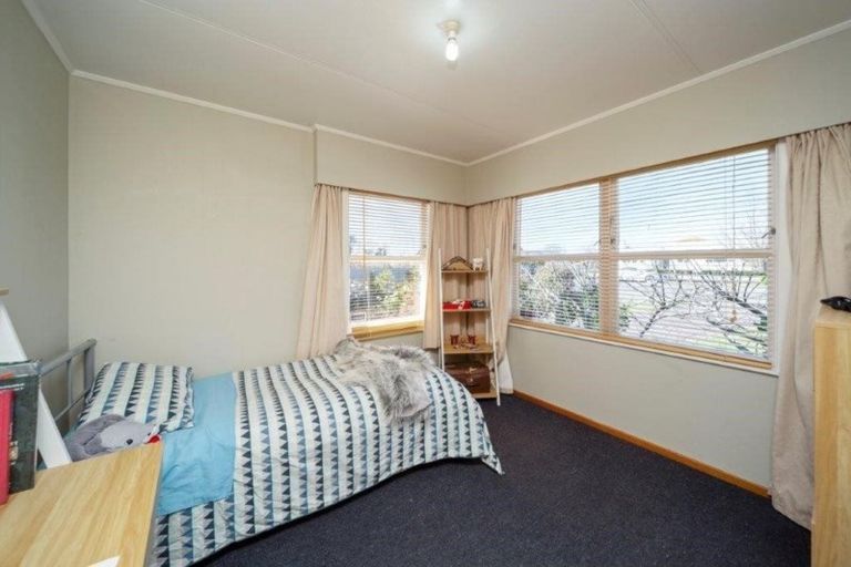 Photo of property in 25 Hunter Street, Hawera, 4610