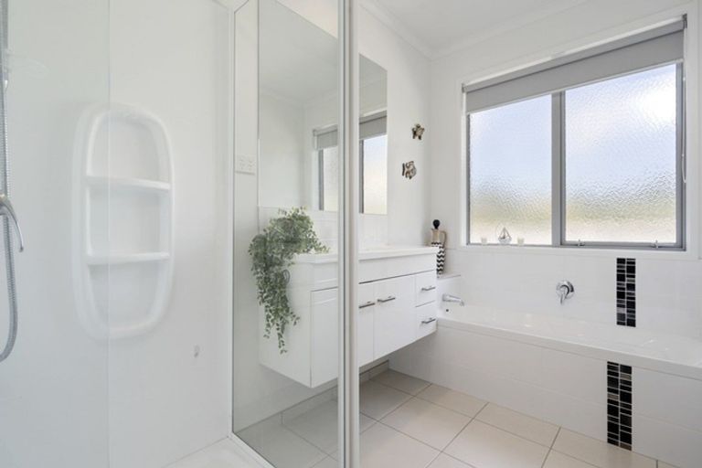 Photo of property in 56b Alberta Road, Glen Avon, New Plymouth, 4312