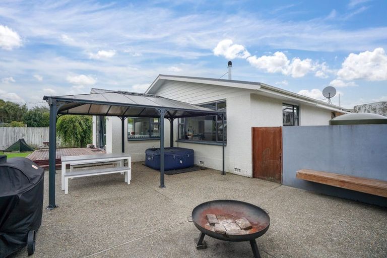 Photo of property in 64 Watt Road, Otatara, Invercargill, 9879