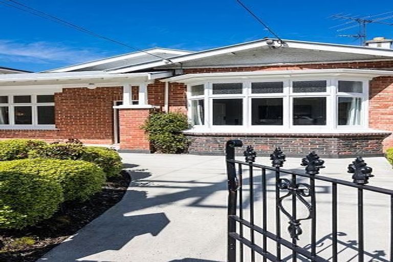 Photo of property in 214 Musselburgh Rise, Andersons Bay, Dunedin, 9013