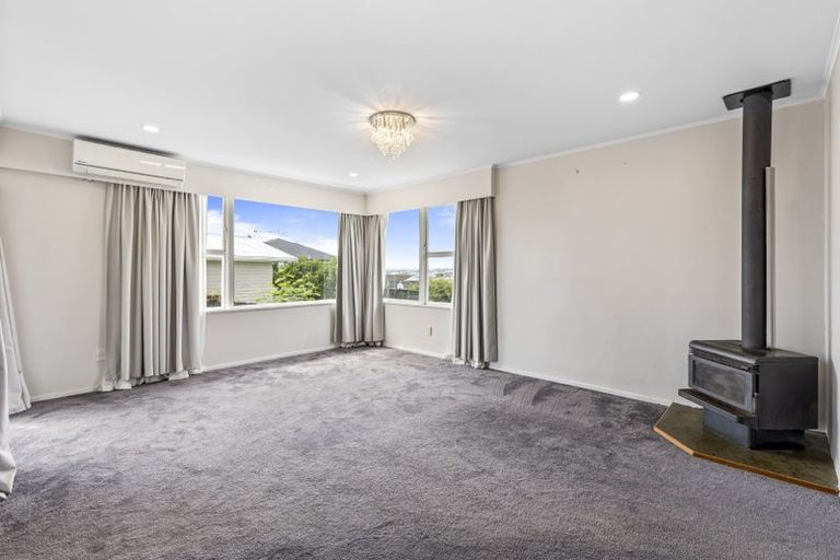 Photo of property in 65 Sycamore Drive, Sunnynook, Auckland, 0620