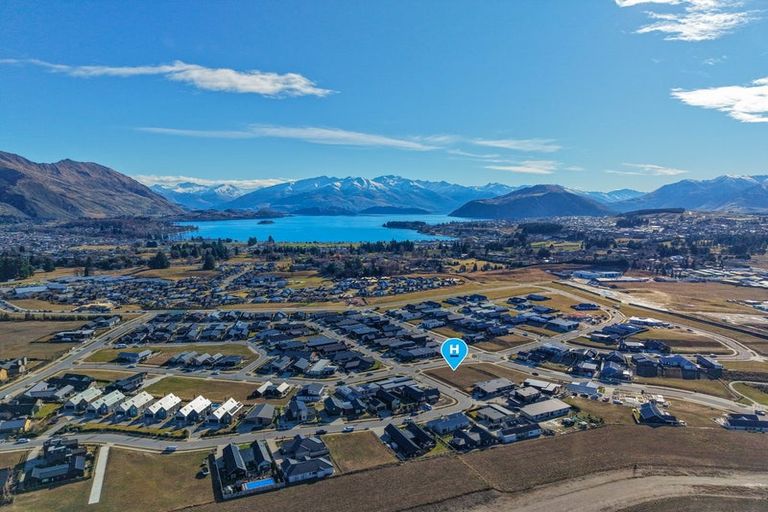 Photo of property in 32 Marjon Drive, Wanaka, 9305