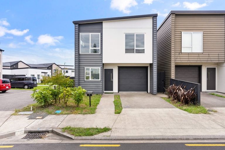 Photo of property in 8 Recovery Road, Papakura, 2110