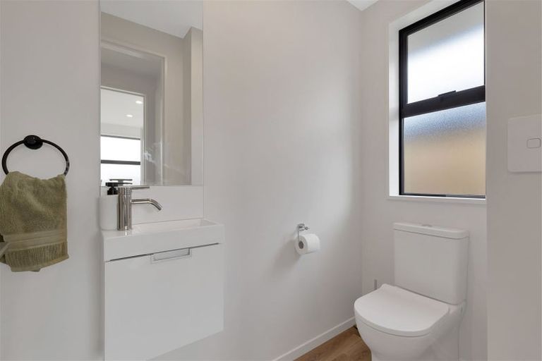 Photo of property in 9 Deans Place, Amberley, 7410