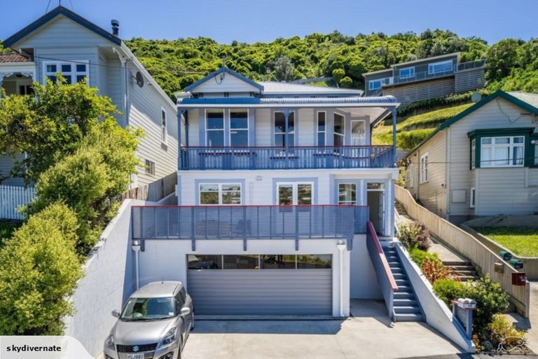 Photo of property in 14 Freeling Street, Island Bay, Wellington, 6023