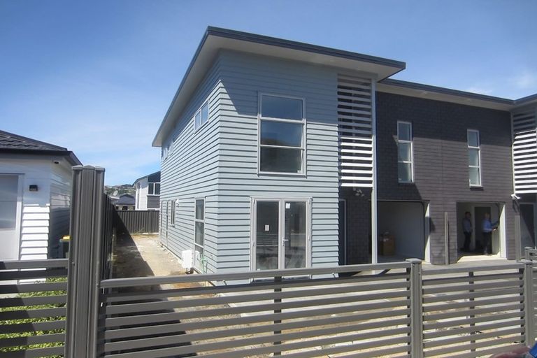 Photo of property in 21 Kaki Drive, Kenepuru, Porirua, 5022