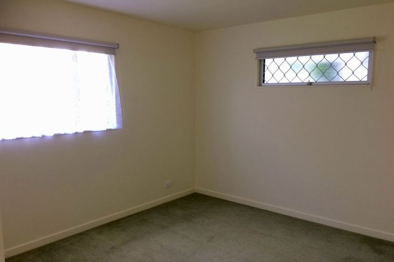 Photo of property in 1/73 Birkdale Road, Birkdale, Auckland, 0626