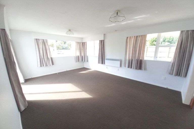 Photo of property in 13 Mayville Avenue, New Lynn, Auckland, 0600