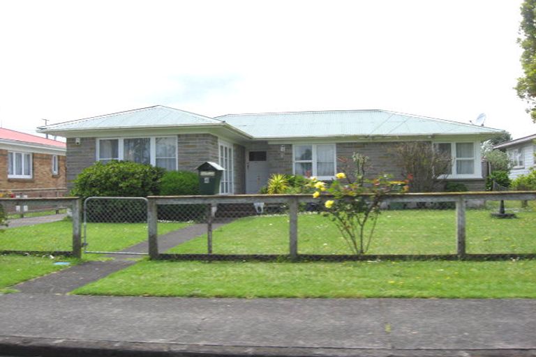 Photo of property in 2/4 Royal Arch Place, Rosehill, Papakura, 2113
