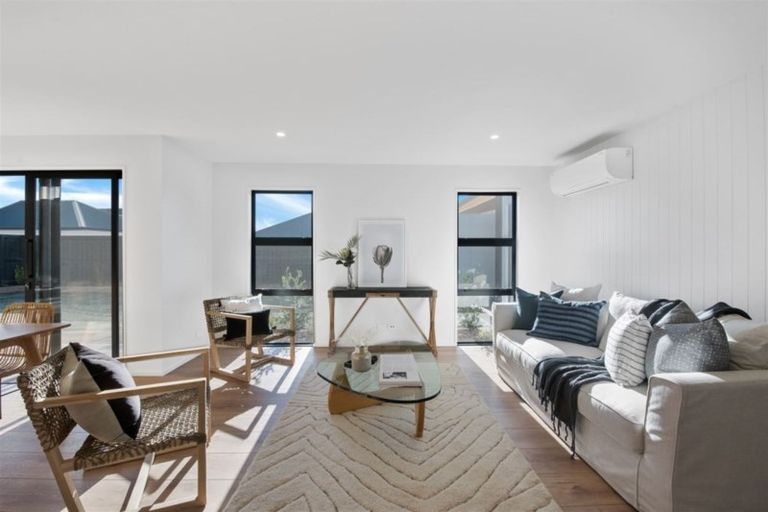 Photo of property in 21 Kingsdowne Drive, West Melton, 7618