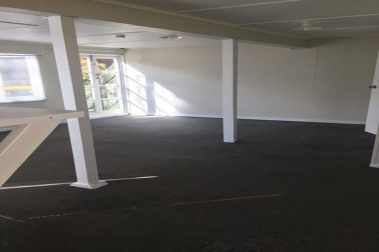 Photo of property in 1/34 Orams Road, Hillpark, Auckland, 2102