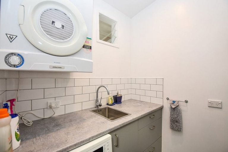 Photo of property in 22 Victoria Street, Carterton, 5713