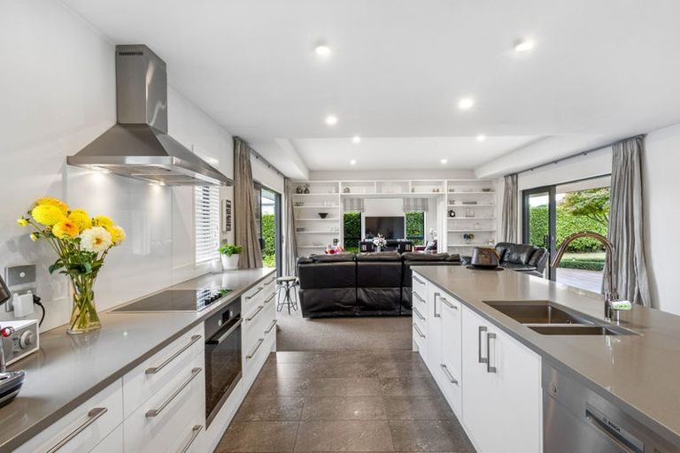 Photo of property in 10 Elizabeth Allen Drive, West Melton, 7618