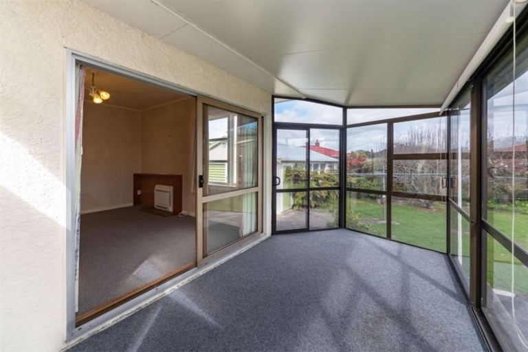 Photo of property in 9 Karamu Avenue, Takaro, Palmerston North, 4410