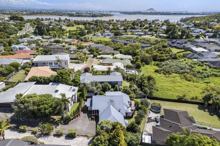 Photo of property in 39 Oteki Park Drive, Welcome Bay, Tauranga, 3112