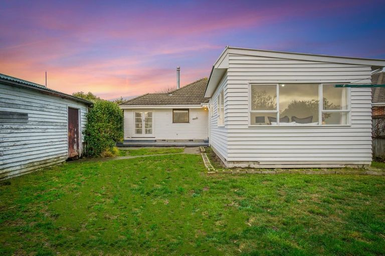 Photo of property in 43 Charlcott Street, Burnside, Christchurch, 8053