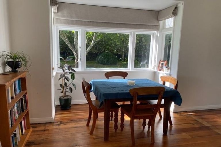 Photo of property in 435 Tararua Road, Levin, 5571