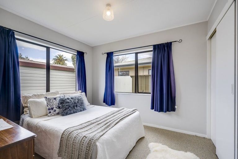 Photo of property in 2/22 Church Road, Taradale, Napier, 4112