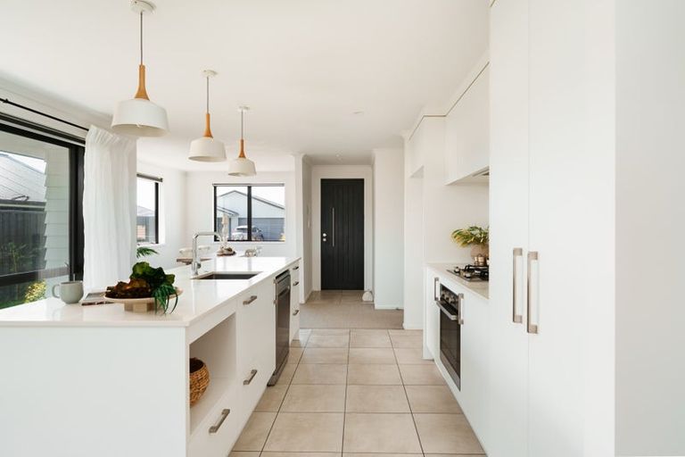 Photo of property in 25 Pioneer Crescent, Omokoroa, 3114