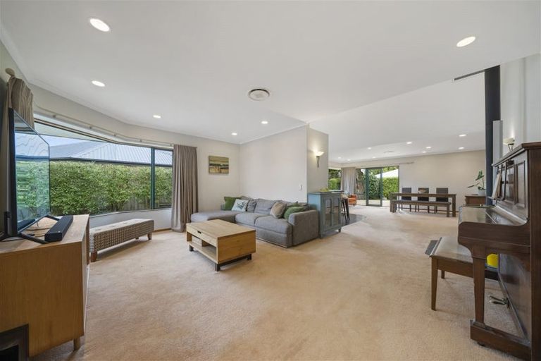 Photo of property in 86 Pahiatua Street, Hokowhitu, Palmerston North, 4410