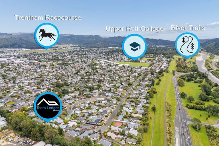 Photo of property in 1/22 Burns Grove, Trentham, Upper Hutt, 5018