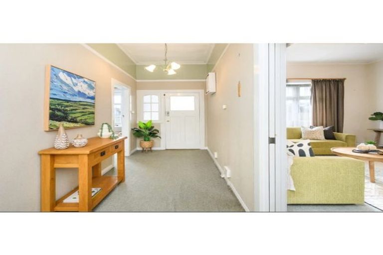 Photo of property in 70 Chelwood Street, Takaro, Palmerston North, 4412