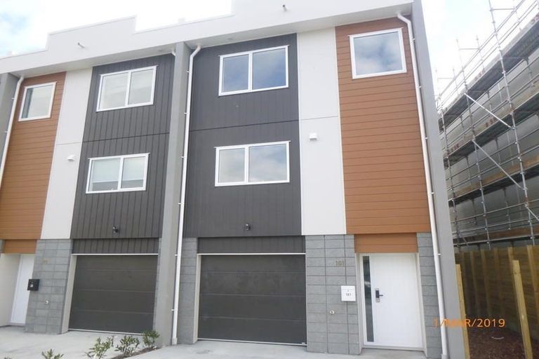 Photo of property in 101 Bordeaux Parade, Te Atatu South, Auckland, 0610