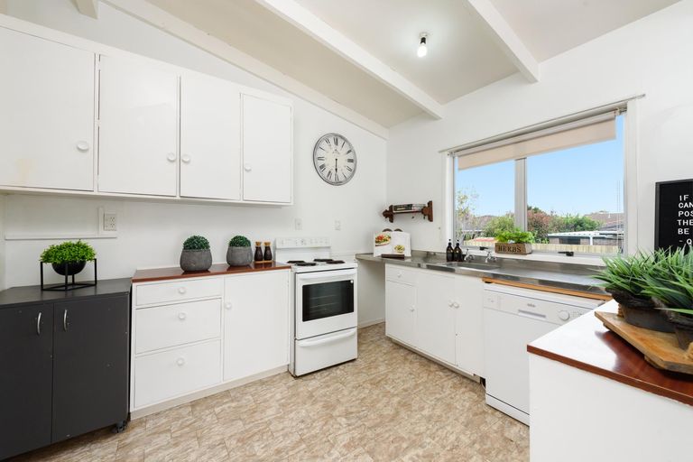 Photo of property in 42a Dickson Road, Papamoa Beach, Papamoa, 3118